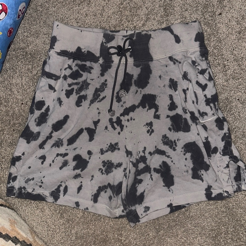 Nike Standard Issue Gray Space Sweat shorts women’s large